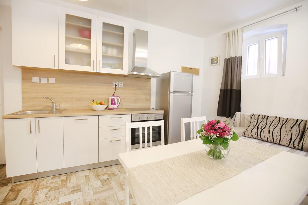 Laura Apartament